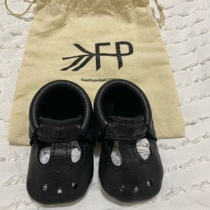 Freshly Picked size 1 black Mary Jane moccs